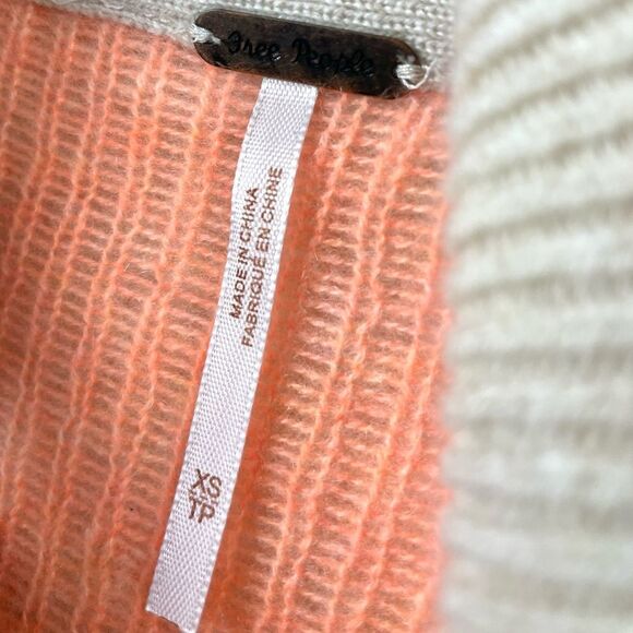 NEW Free People Daisy Chain 100% Cashmere Tunic Size XS (Oversized!) - Picture 6 of 8